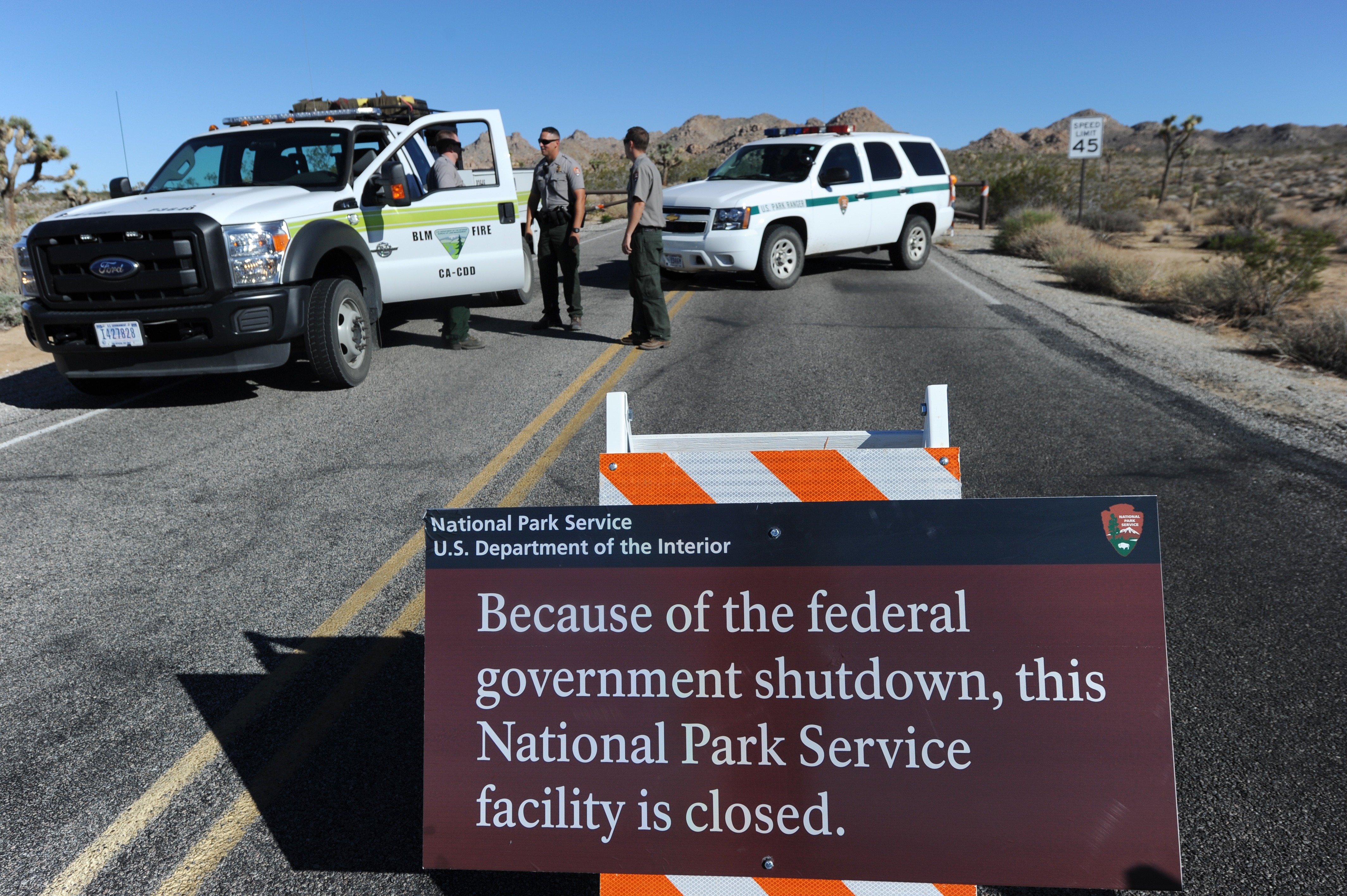 La falta de personal en Yosemite y otros parques naturales a causa del cierre parcial del Gobierno ha hecho que las letrinas lleven días sin limpiarse.