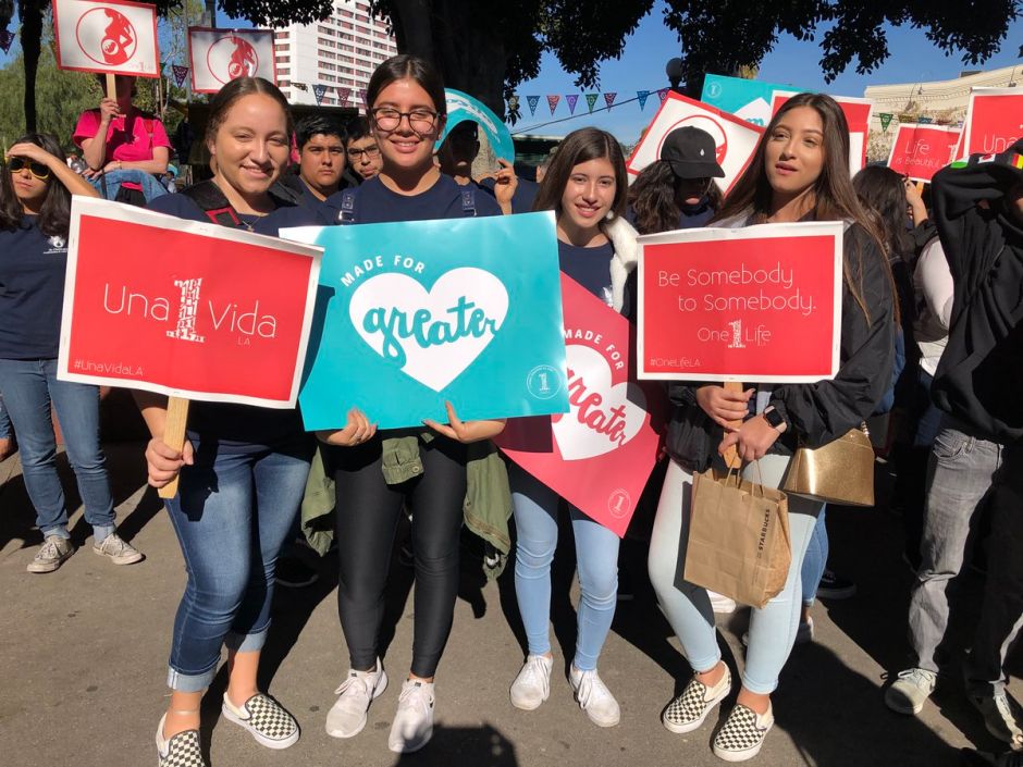 Estudiantes de escuelas catolicas se dieron cita en el evento. (@1LifeLA)