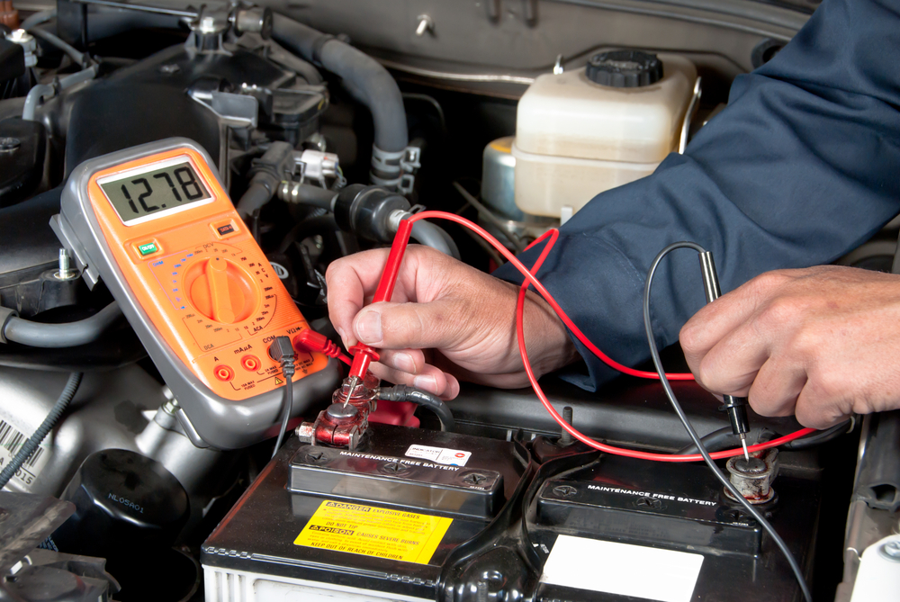 mantenimiento batería auto