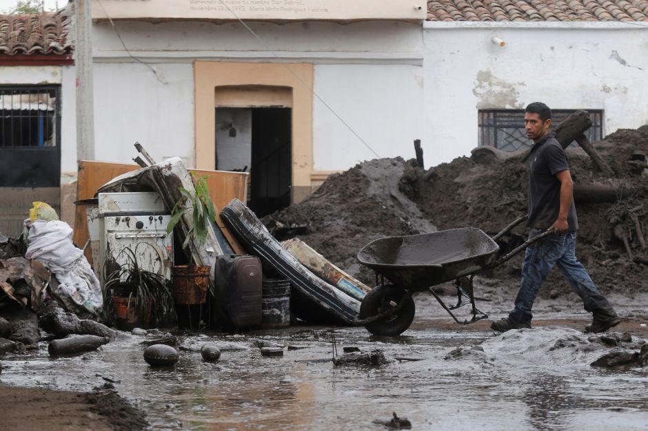 El gobernador de Jalisco pidió a los ciudadanos que no difundieran rumores.