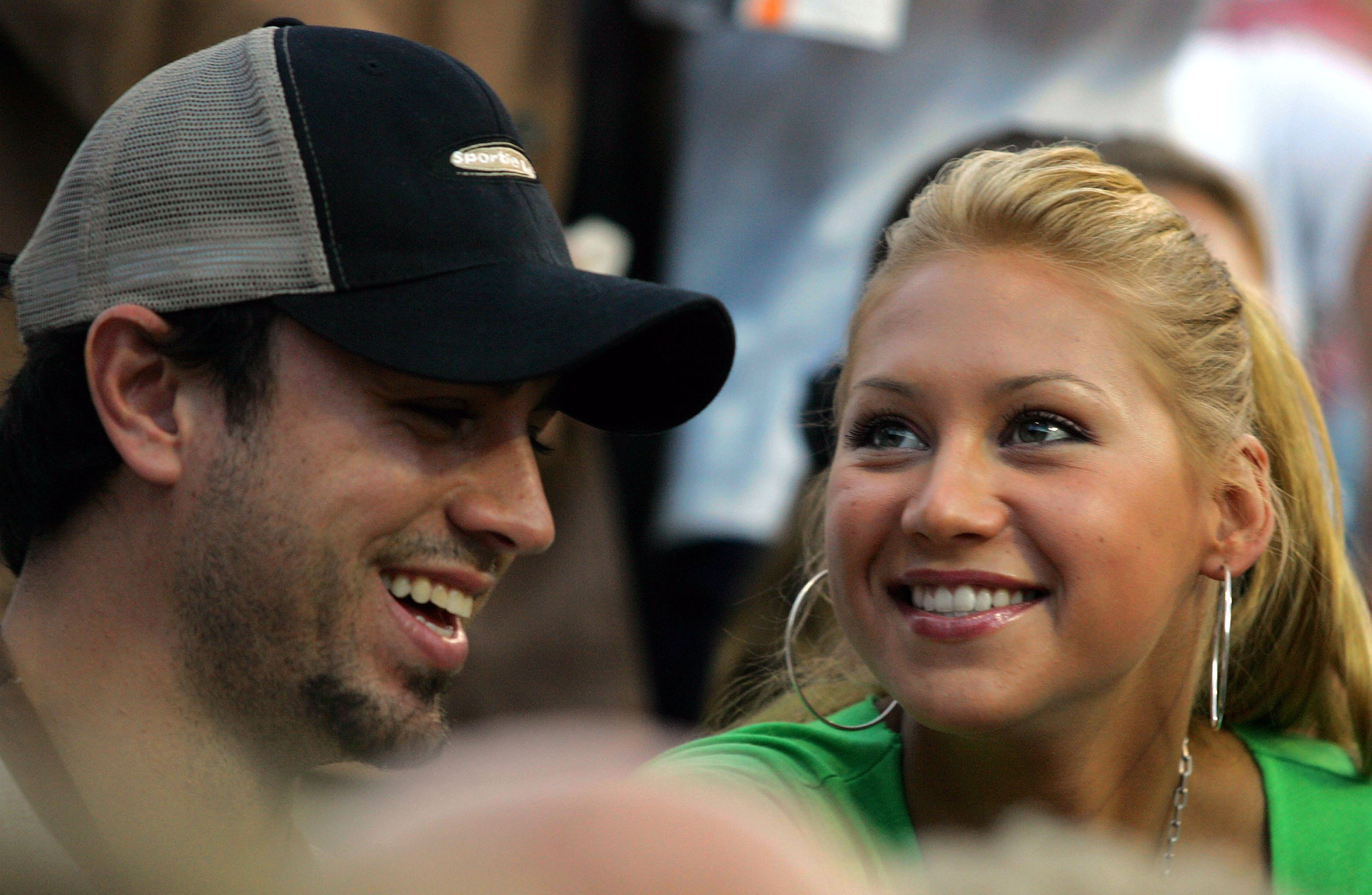 Anna Kournikova junto a su esposo el cantante Enrique Iglesias.