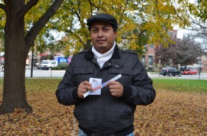 Muchos jóvenes se movilizaron para votar e impulsar el sufragio en Chicago.